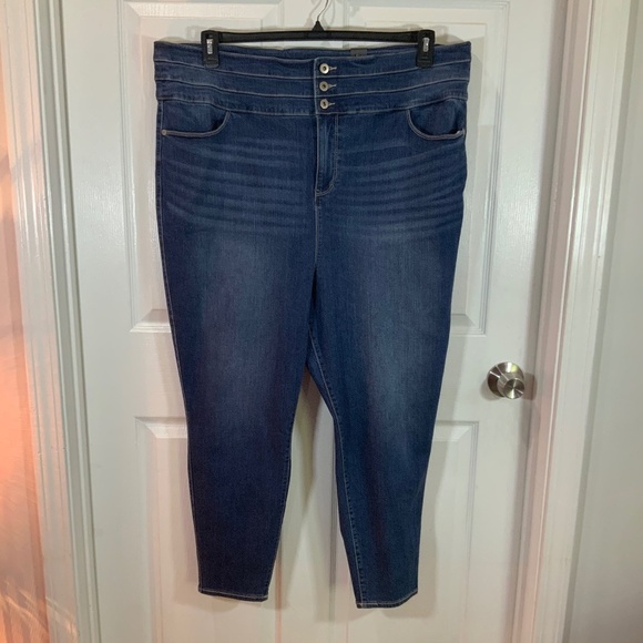 torrid Denim - Torrid Boyfriend 3 Button Cotton Jeans Plus Size 26 NWT